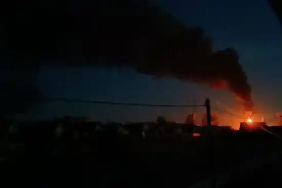 У Брянській області РФ пролунали вибухи: на підстанції сталася масштабна пожежа