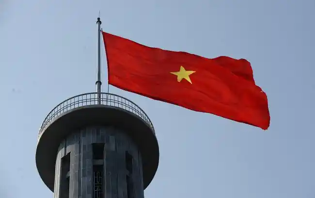 Reuters: В'єтнам відмовляється від імпорту російської зброї