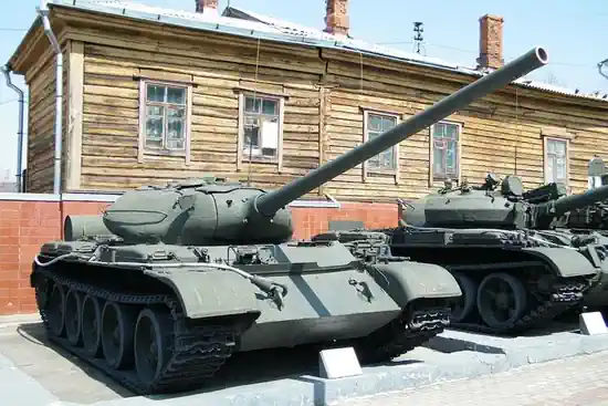 ISW оцінив наслідки для окупантів перекидання в Україну танків часів СРСР