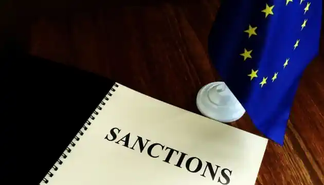 Financial Times:               