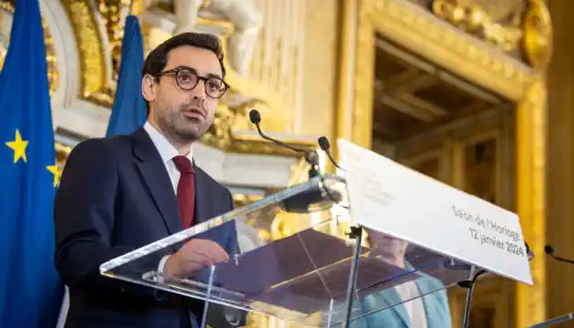 В МЗС Франції зробили заяву щодо нібито конфлікту між Макроном та Шольцем