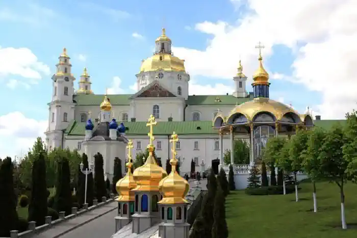 Тернопільська облрада готується до виселення Московської церкви з Почаївської лаври