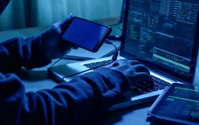 Атака хакерів ГУР на Міноборони Росії: сайт досі не працює, сервери заблоковані