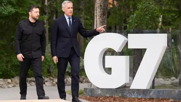  :   G7    